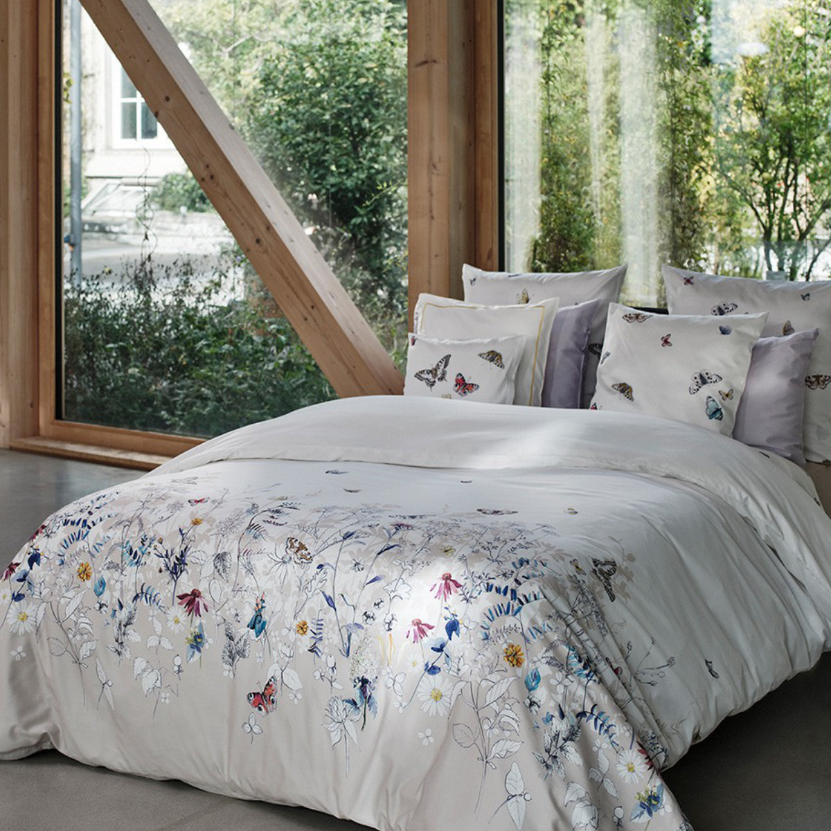 Luxusn Povleen - Christian Fischbacher - Aviva - Swiss Satn - Luxury