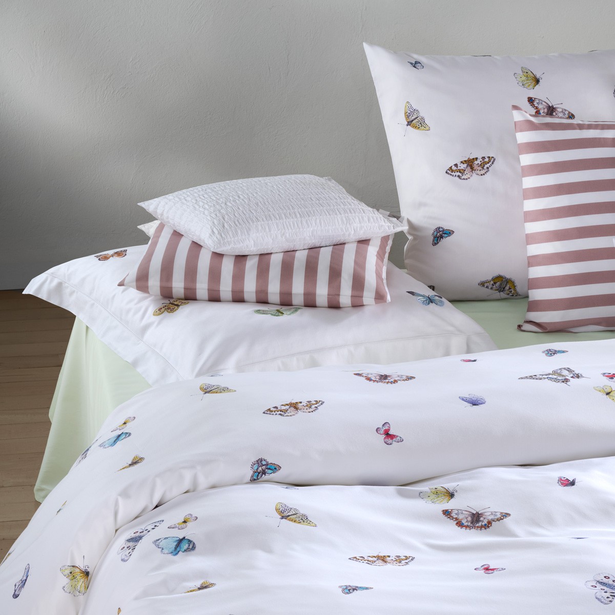 Luxusn Povleen - Christian Fischbacher - Vanessa - Swiss Satn - Luxury