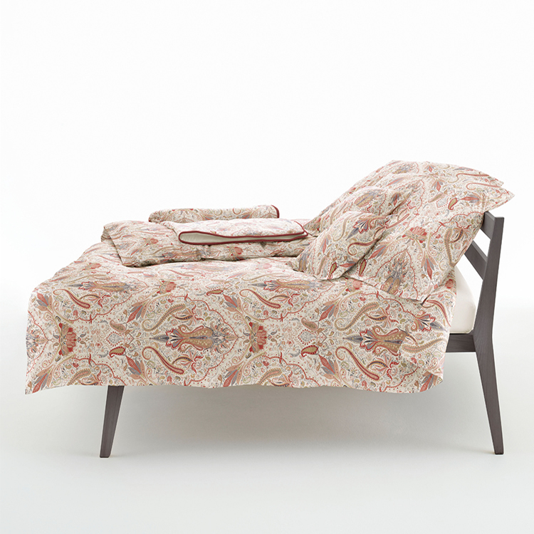 Luxusn� Italsk� Povle�en� - Silky Paisley Noblesa Rosso - MakoSat�n - Zucchi ItalyStyle