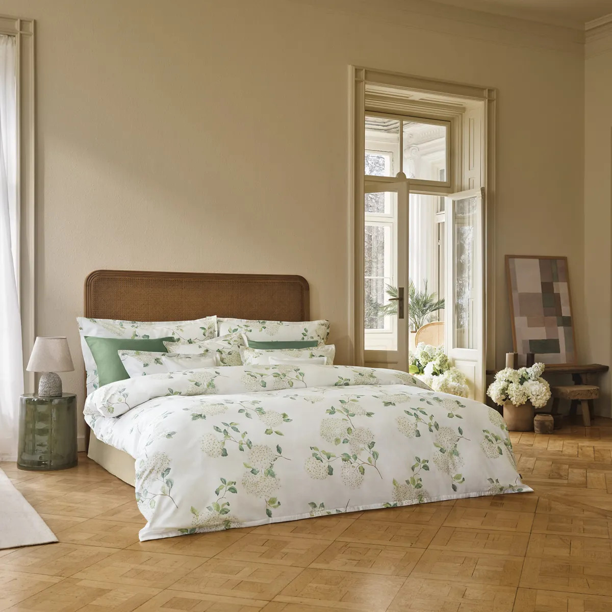 Luxusn� Povle�en� - Schlossberg - HORTENSIA B�l� - Swiss Premium Mako Sat�n